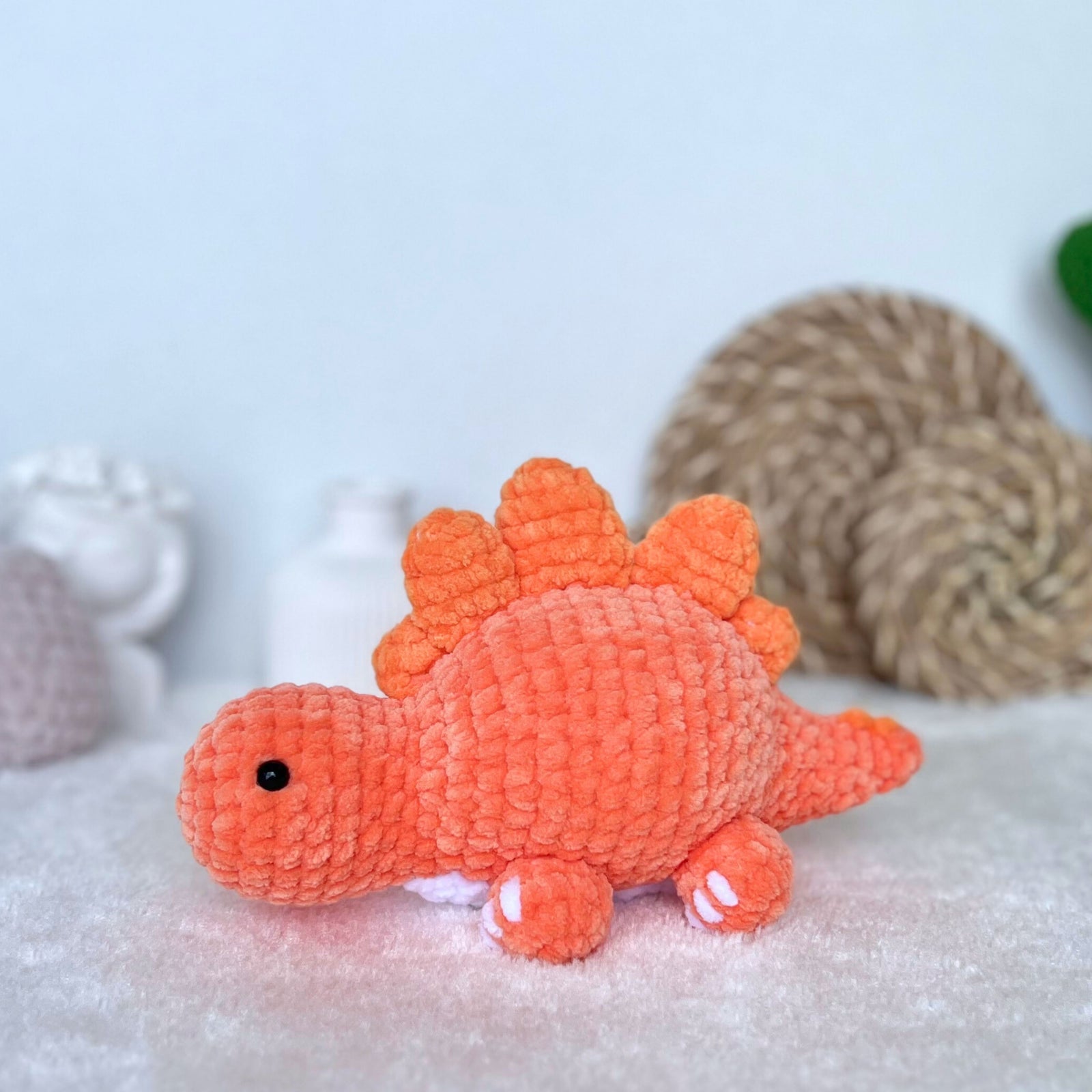 dinosaur crochet pattern, stegosaurus crochet, dinosaur plush pattern, dinosaur amigurumi, PDF crochet pattern